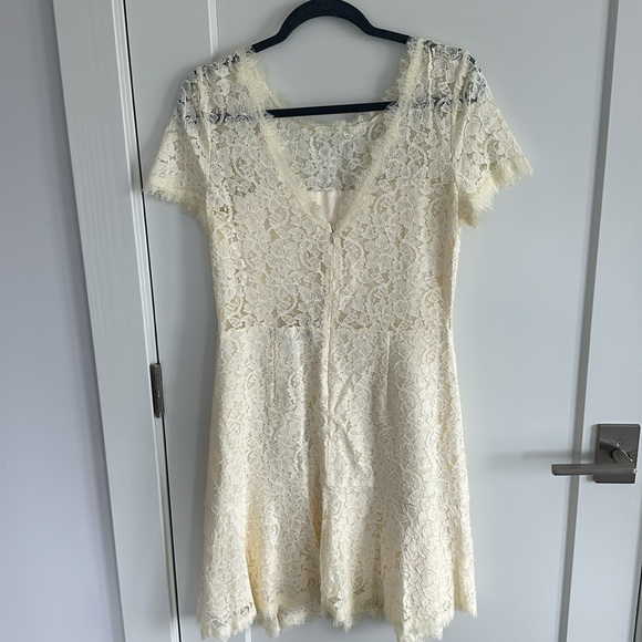 DVF ivory lace dress - Picture 3 of 7